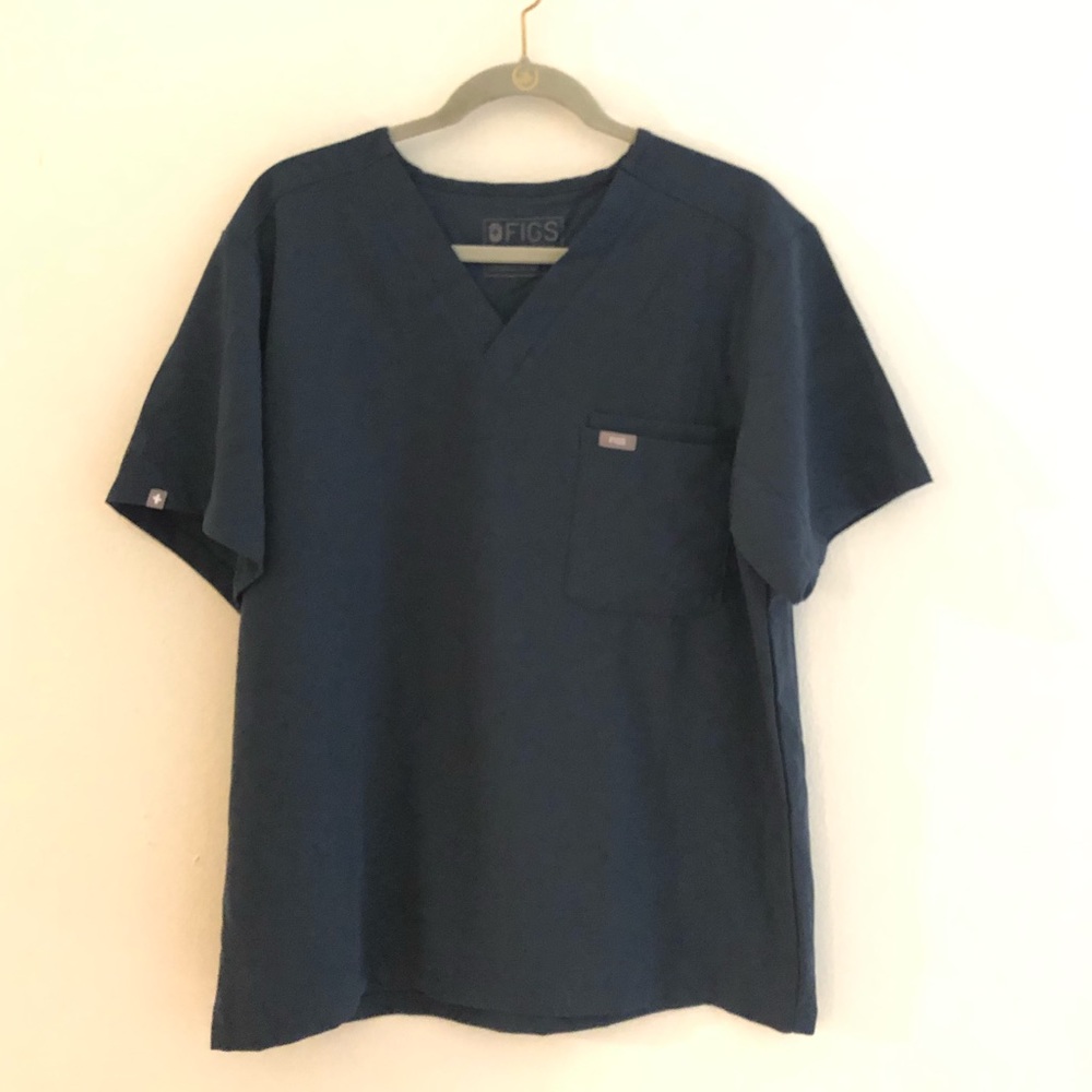 Large figs navy scrub top, RN 142256